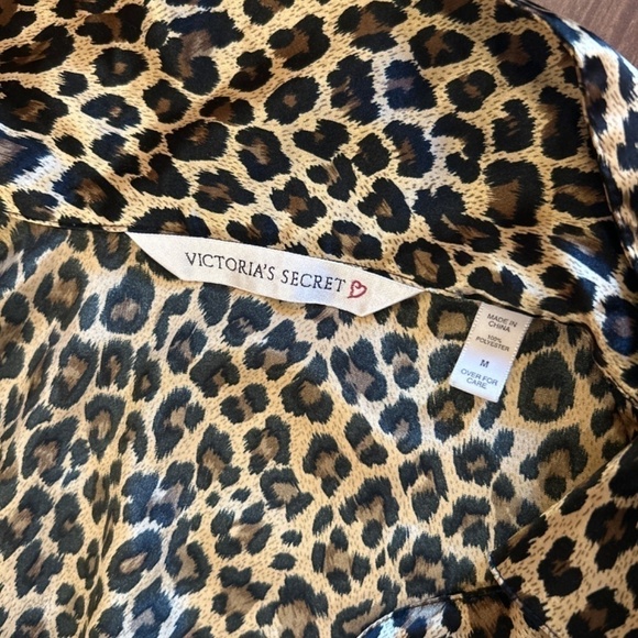 VICTORIA'S SECRET Animal Print Leopard Sleepwear Pajama Top size Medium - Picture 4 of 7